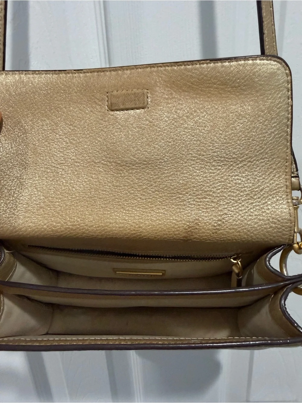 Tory Burch Gold Pebbled Leather Crossbody with Logo - Picture 3 of 3
